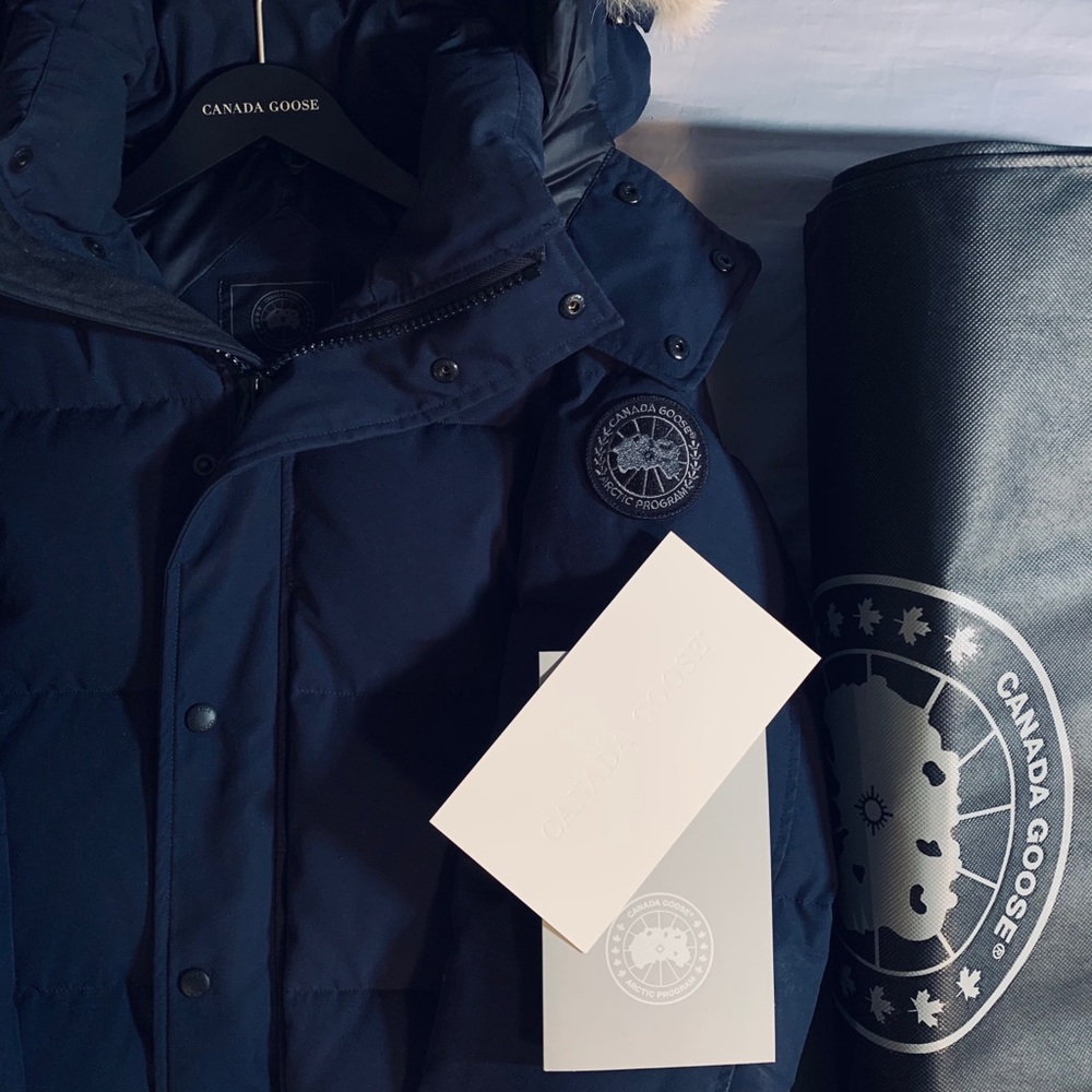 Black Label Canada Goose Parka (Barely Used)